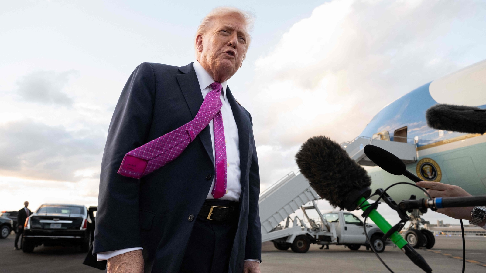 trump-heads-for-asia-and-xi-talks,-as-kim-speculation-swirls